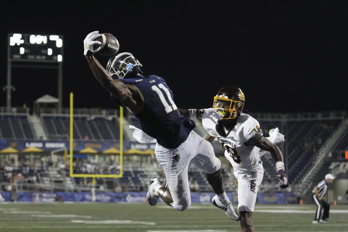 Offensive portal roundup KU heavy on receiver, Oline offers KU Sports